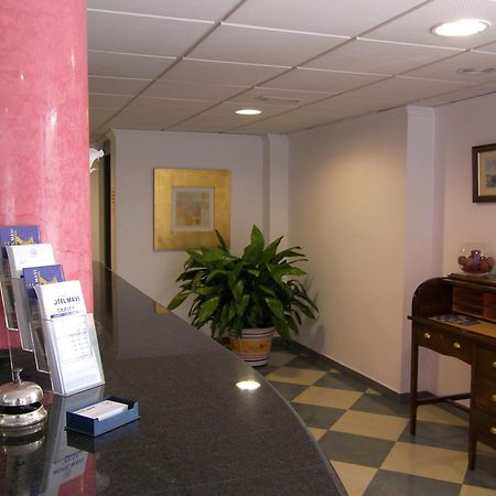 Hotel Mavi 간디아 외부 사진
