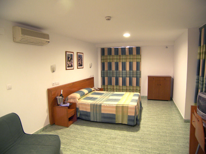 Hotel Mavi 간디아 외부 사진